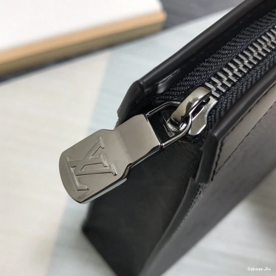 MM VUITTON POCHETTE LOUIS VOYAGE 0316